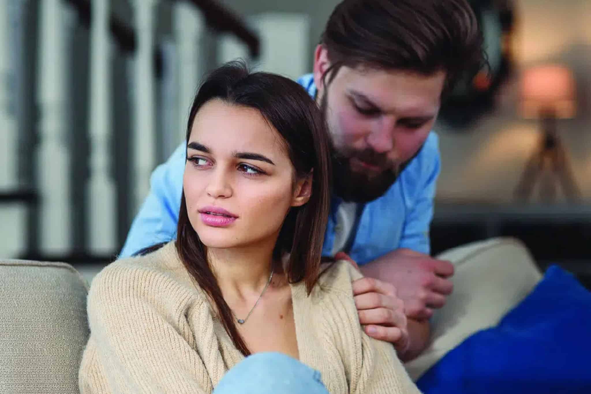 4 Late-Stage Walkaway Wife Syndrome Behaviors 8 Avoidant wife, distant Wife